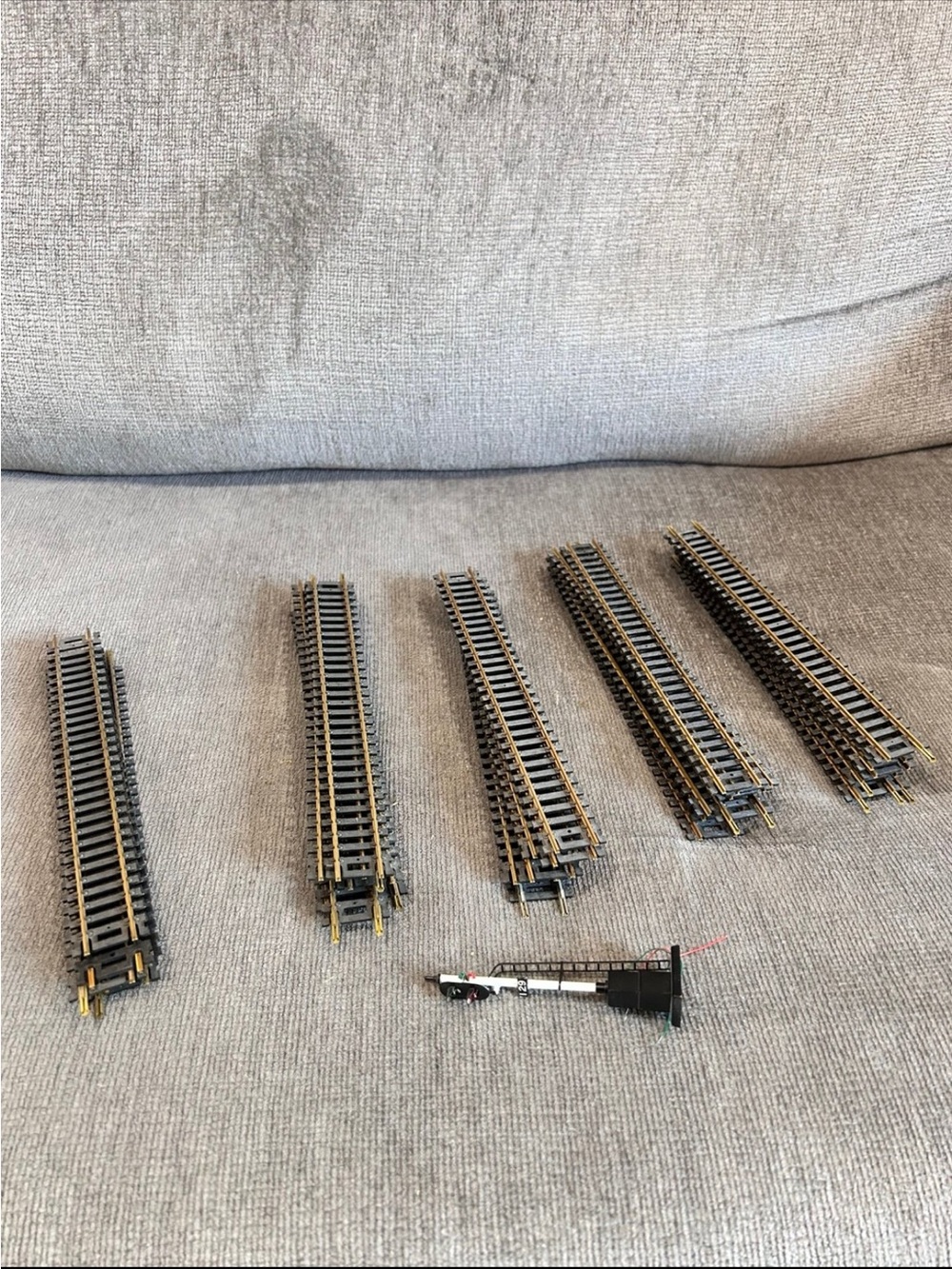 33 Vintage ATLAS 9" Snap Track Straight HO Scale Track Pieces "C"